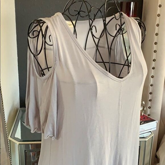 Ginger G Cold shoulder short sleeve top size M - Picture 3 of 6